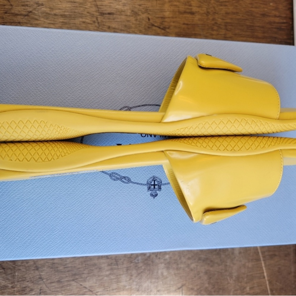 AUTHENIC Prada Slides - Picture 4 of 6